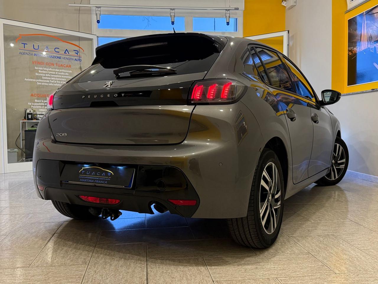 Peugeot 208 Allure Pack 1.5 Blue HDI 100 #10467