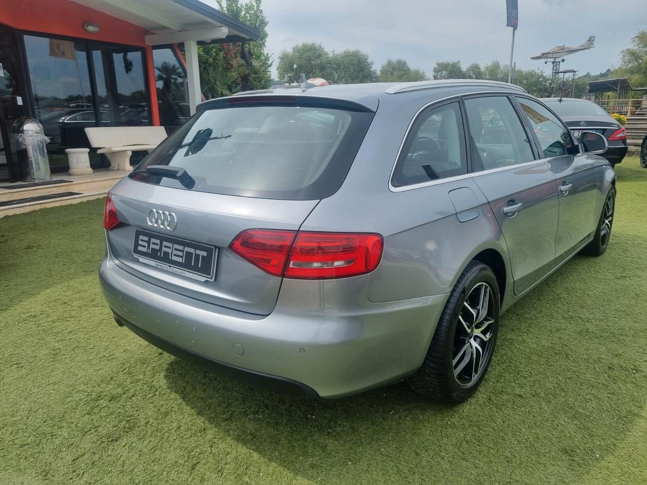 Audi A4 Avant 2.0 TDI 143CV /NAVI/CAMBIO AUTOMATICO/SENSORI