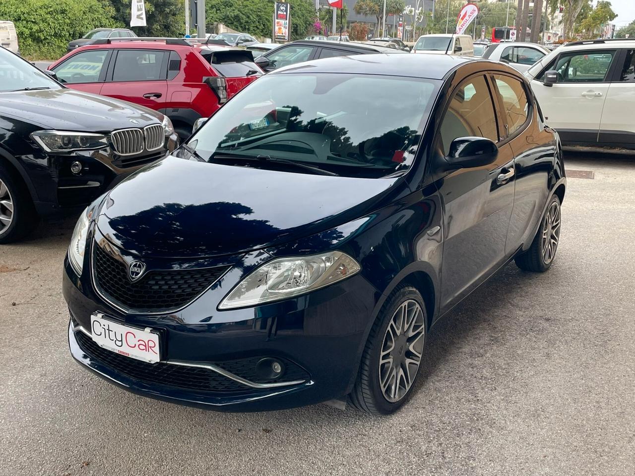 Lancia Ypsilon 1.2 69 CV 5 porte Platinum