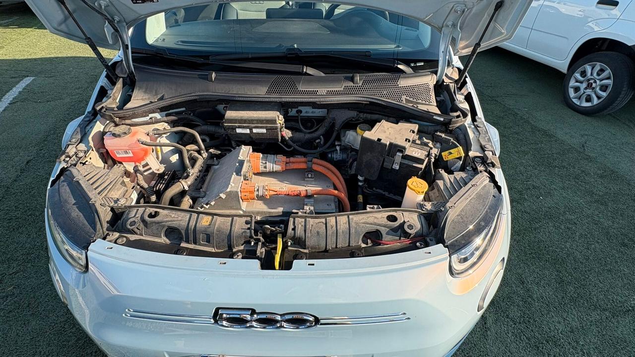 Fiat 500 E.V. (87 KWP - 37 KWH) FA1 | ELETTRICA 46348460 CC 0 CV 59 KW 43 BERLINA, 3 P.
