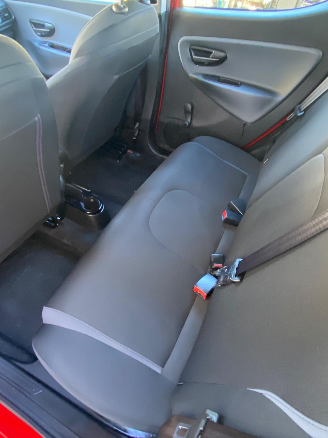 Lancia Ypsilon 1.2 69 CV 5 porte Silver