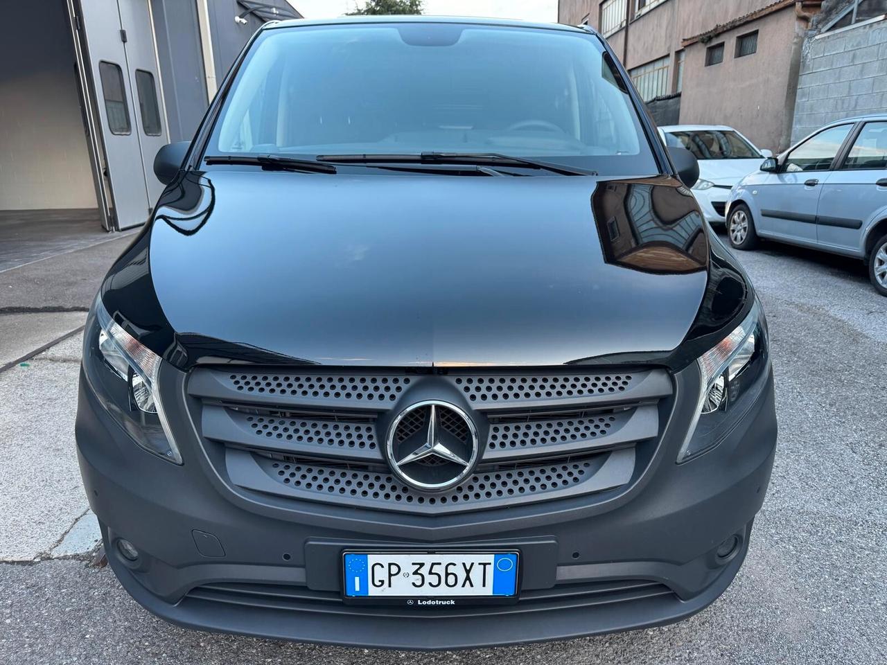 Mercedes Benz