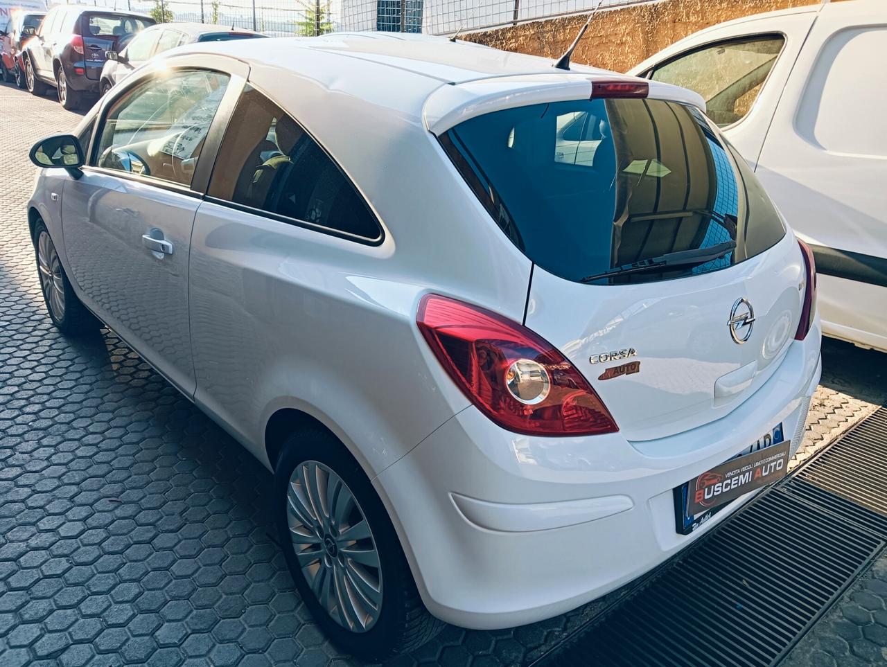 Opel Corsa 1.2 85CV 3 porte GPL-TECH Club