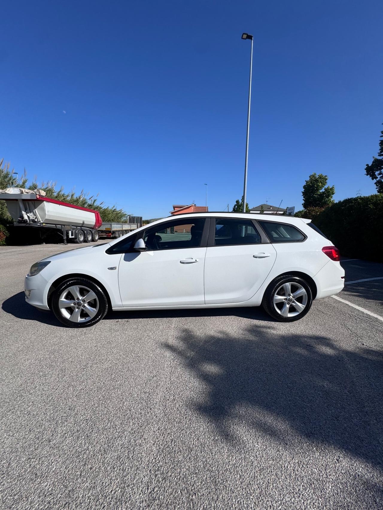 Opel Astra 1.7 cdti 110cv
