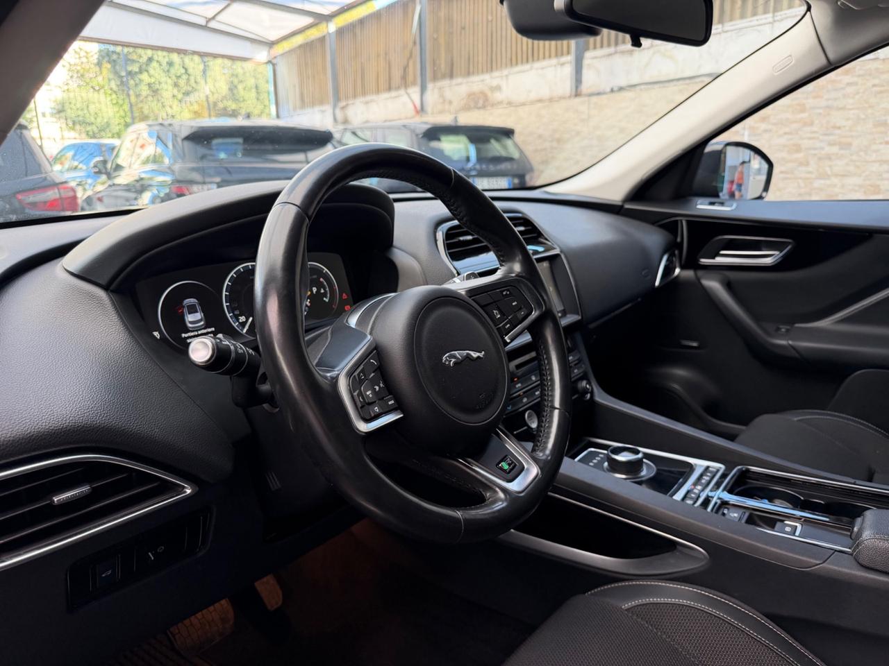 Jaguar F-Pace 2.0 D 180 CV AWD R-Sport