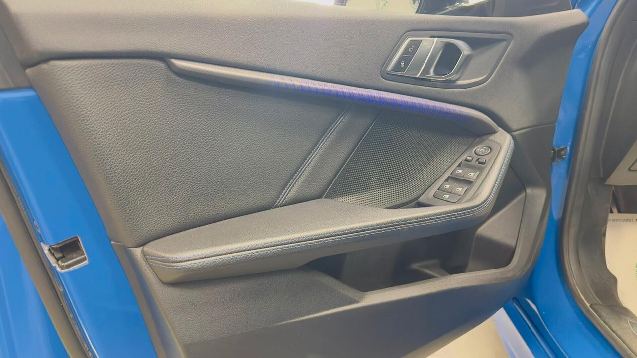 Bmw 118 118d 5p. Msport
