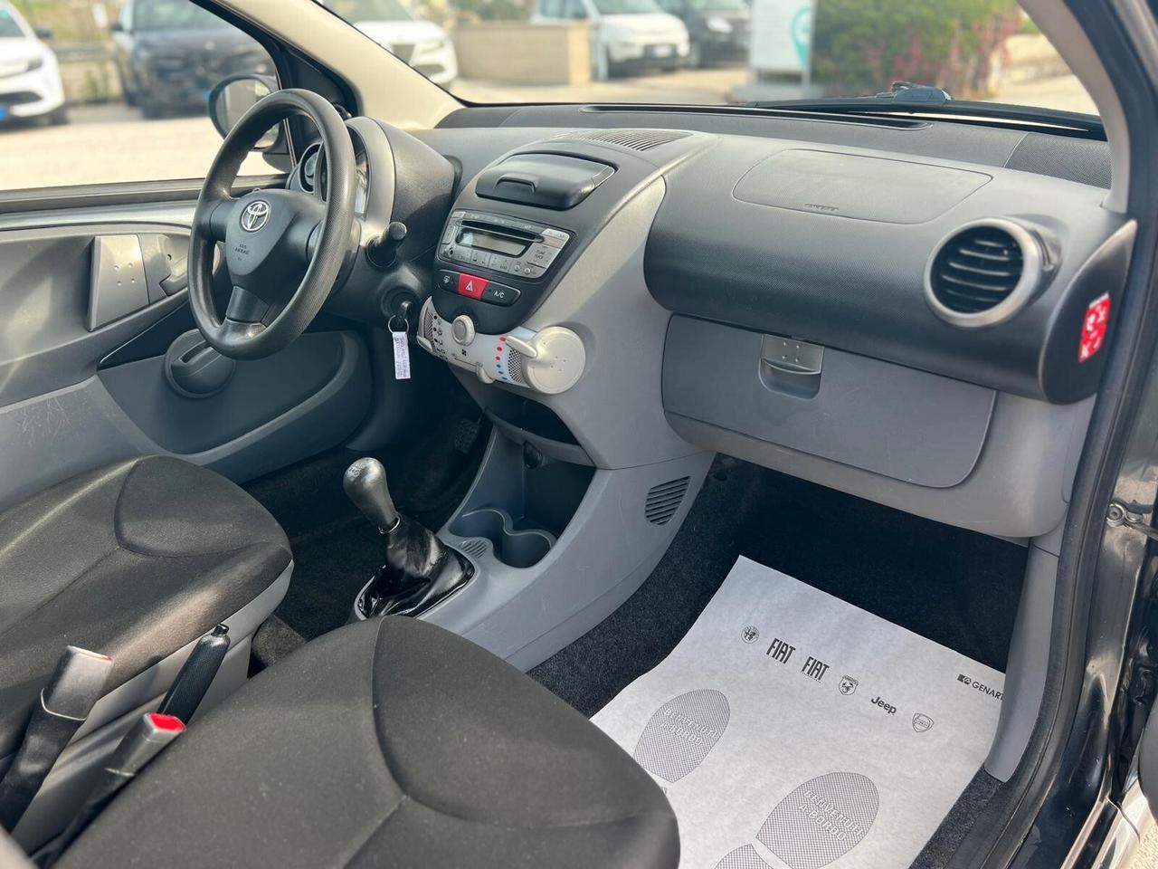 Toyota Aygo 1.0 12V VVT-i 5 porte Now Connect
