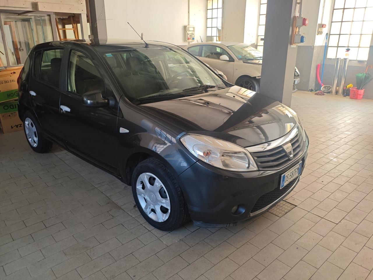 Dacia Logan 1.4 Lauréate