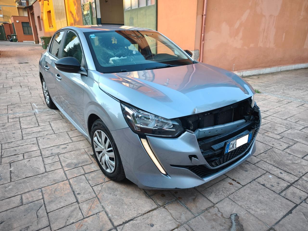 Peugeot 208 PureTech 75 INCIDENTATA