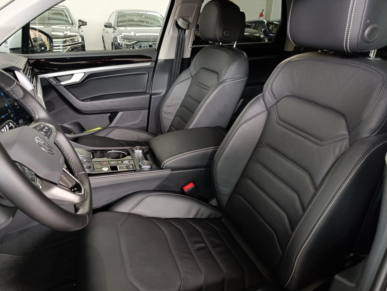 Volkswagen Touareg 3.0 V6 tdi scr 231cv auto