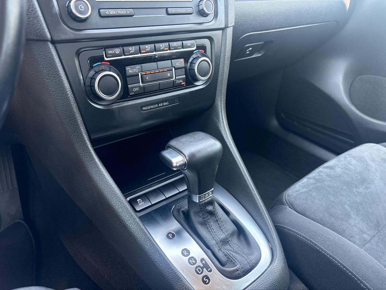 Volkswagen Golf 1.6 TDI105CV*AUTOM*XENO*HIGHLINE