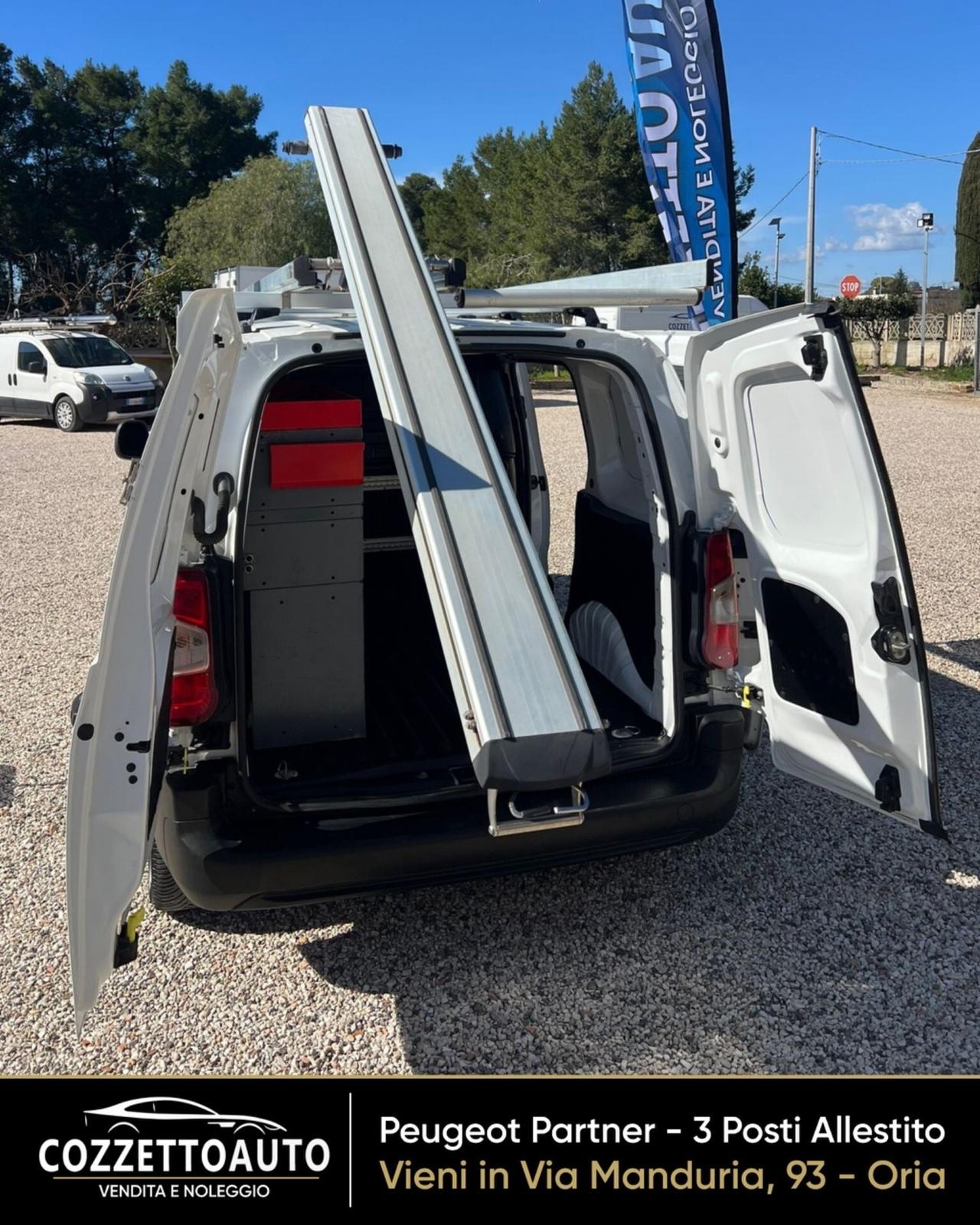Peugeot Partner 3 posti Allestito passo corto