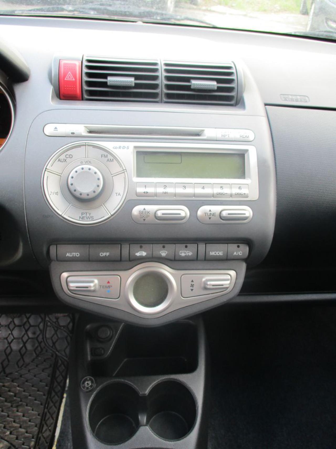 HONDA Jazz 1.4 i-DSi 5p. Cool benz/gpl