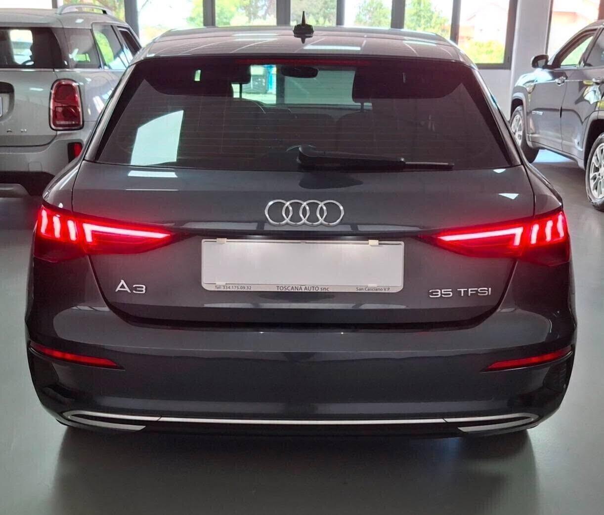 Audi A3 SPB 35 TFSI S line edition Fari full led