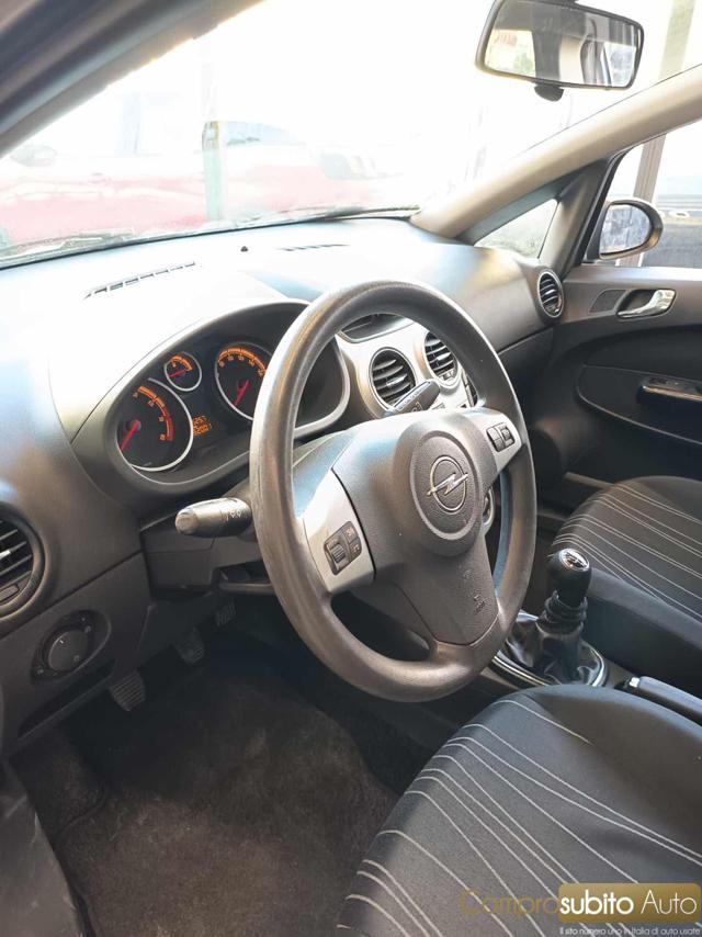 OPEL Corsa 1.2 5 porte Club