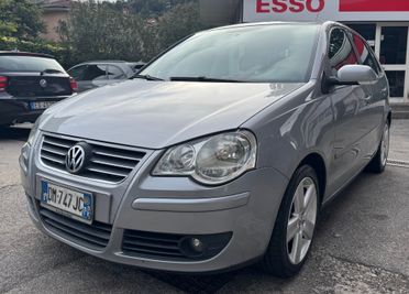 Volkswagen Polo 1.4/80CV TDI 5p. Sportline