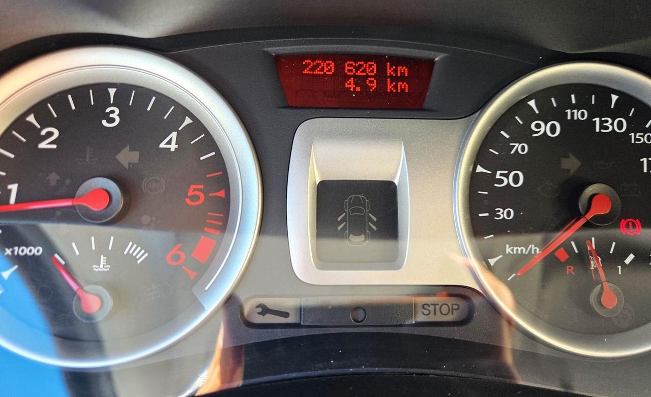 CLIO 1.5 DCI UNICO PROPR. BEN TENUTA NAVIGATORE