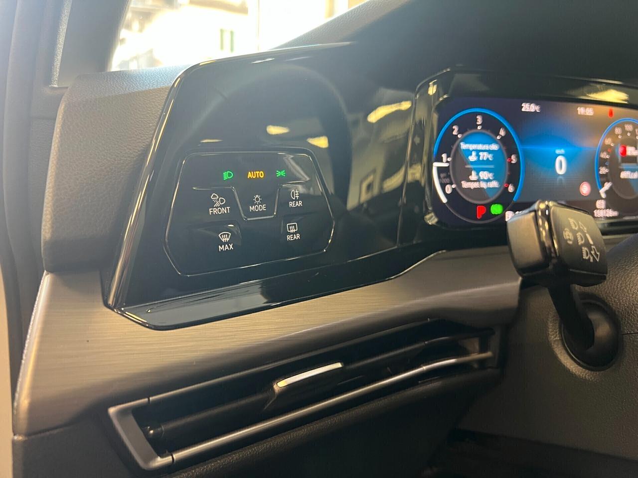 Volkswagen Golf 2.0 TDI SCR Style