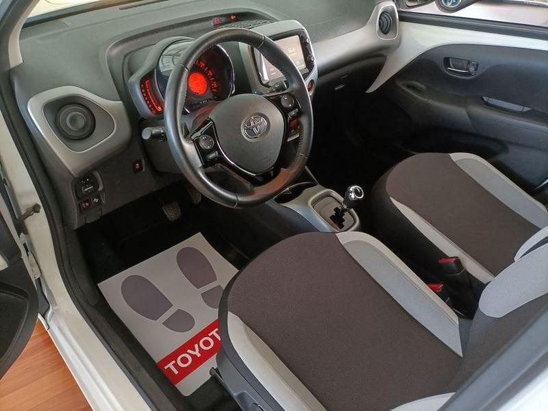 Toyota Aygo Aygo Connect 1.0 VVT-i 72 CV 5 porte x-play