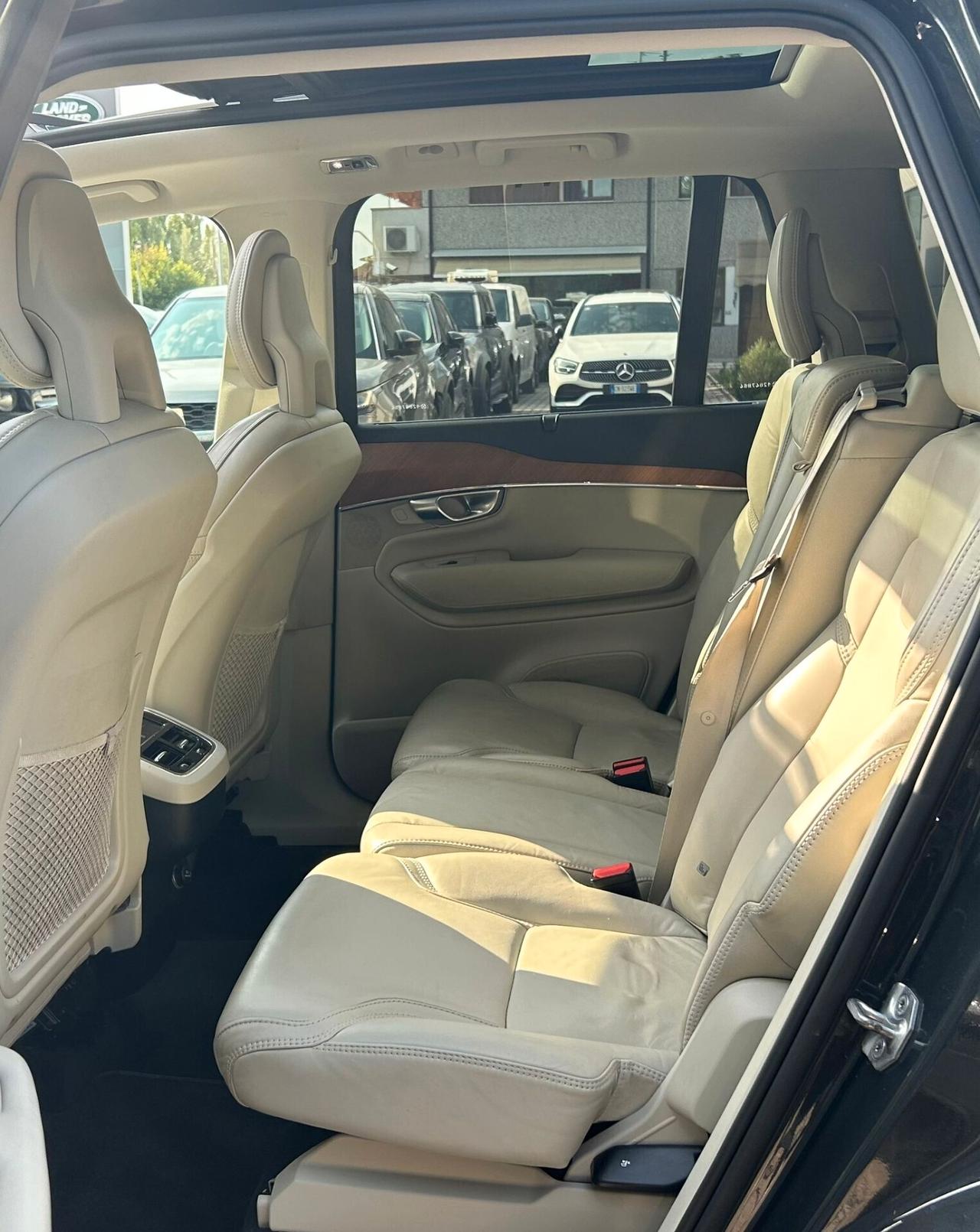 Volvo XC 90 XC90 D5 AWD Geartronic 7 posti Momentum
