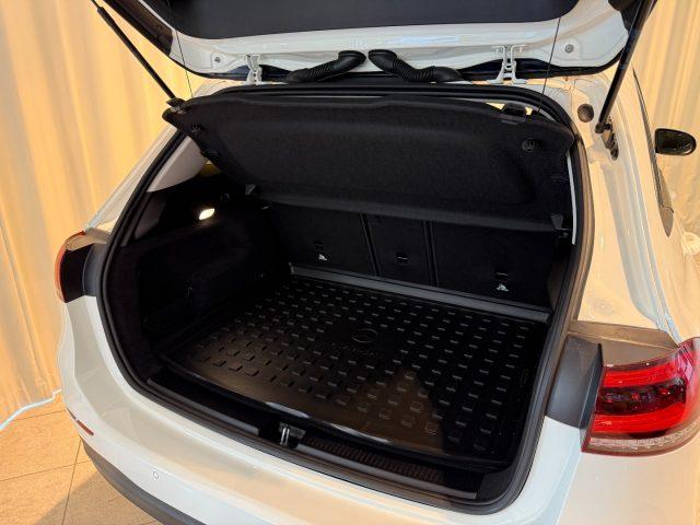 MERCEDES-BENZ B 180 d Assist Radio Park Assist Clima