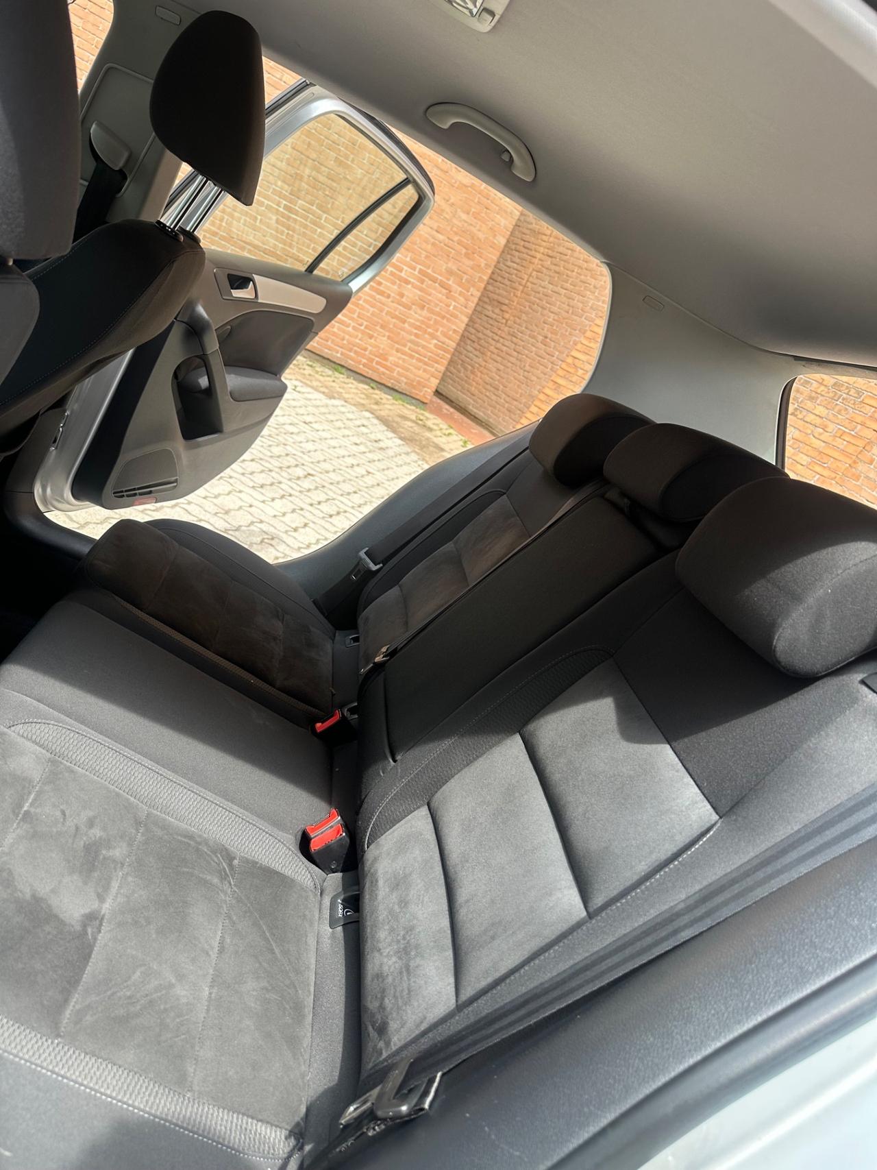 Volkswagen Golf 1.6 TDI 5p. Trendline BlueMotion Technology