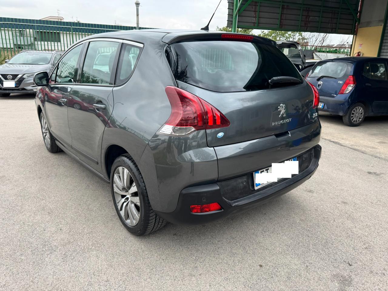 Peugeot 3008 1.6 HDi 115CV Access