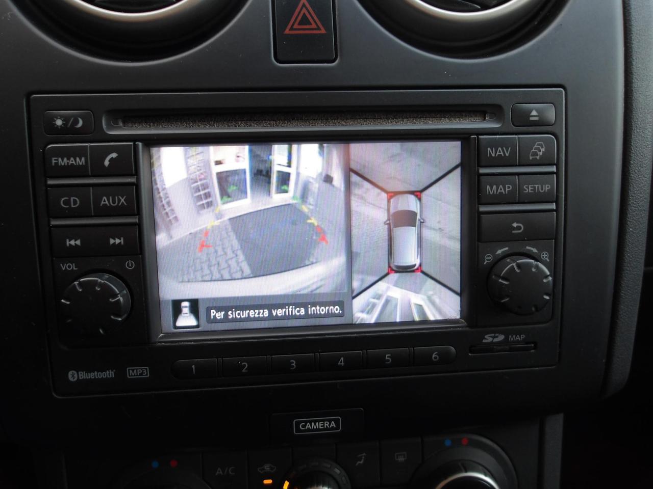 Nissan Qashqai 1.5 dci Tekna Dpf FL *TETTO PANORAMICO * GANCIO DI TRAINO *