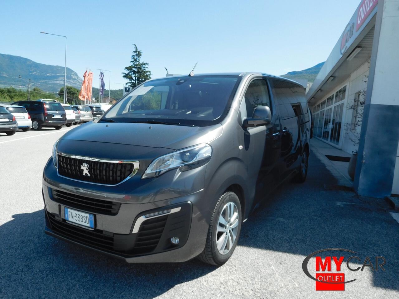 Peugeot Traveller BlueHDi 180cv S&S EAT8 Standard Allure Pack 8 POSTI