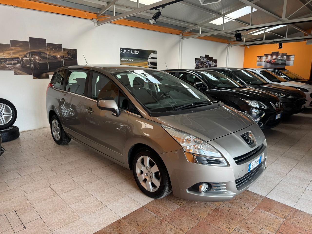 Peugeot 5008 2.0 HDi 150CV Business