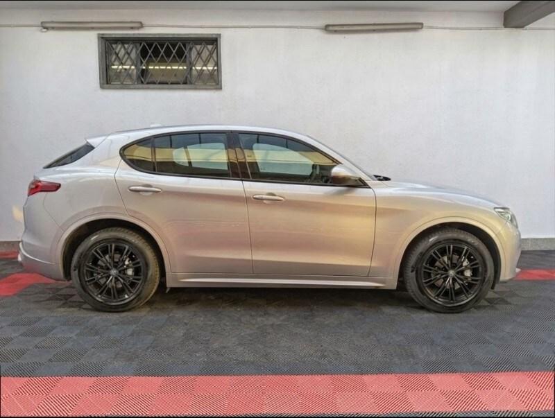 ALFA ROMEO Stelvio Stelvio 2.2 Turbodiesel 190 ...
