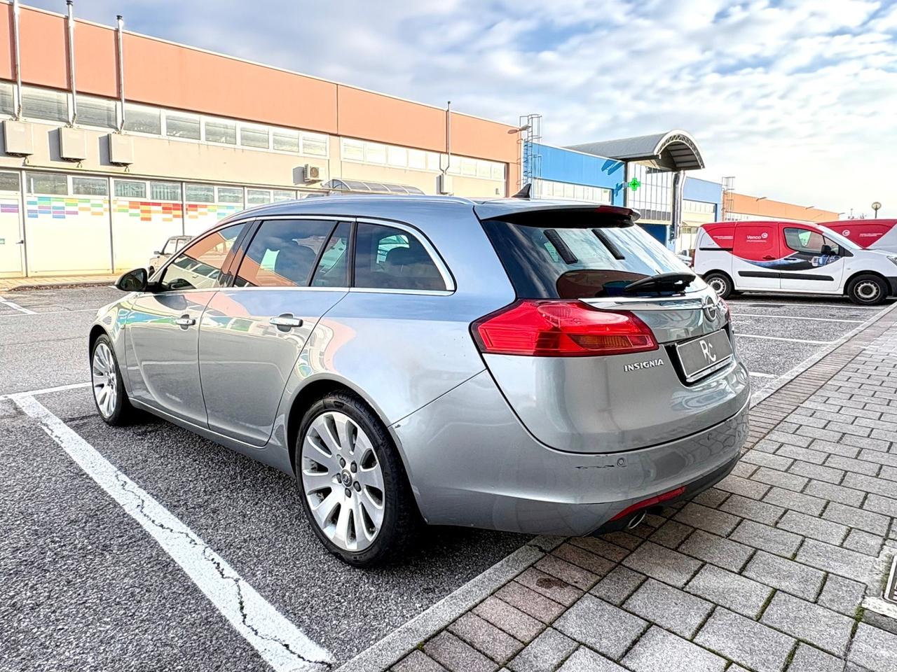Opel Insignia 2.0 Turbo Sports Tourer Cosmo