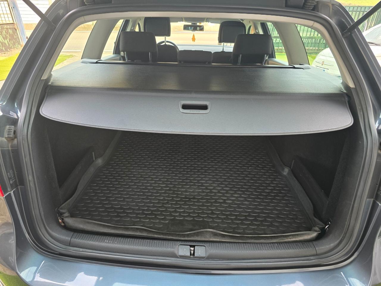 VW Passat Var. 1.6 TDI 105CV GARANZIA 12 MESI-2013