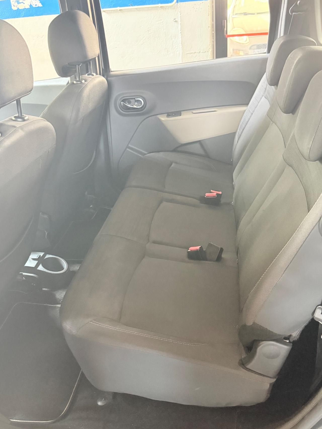 Dacia Lodgy 1.6 100CV Start&Stop GPL 7 posti SS Lauréate Family