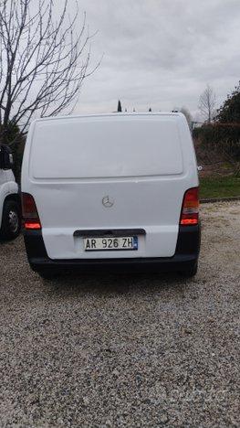 Mercedes Benz vito 2.3