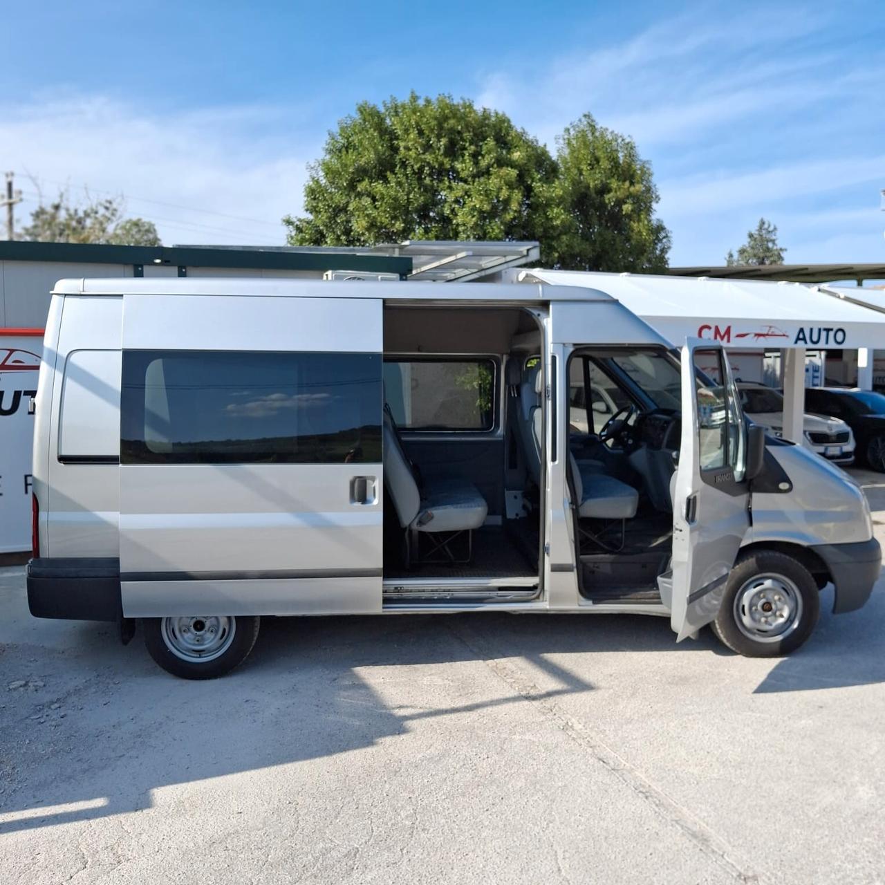 FORD TRANSIT CUSTOM 2.2 DIESEL 6 POSTI