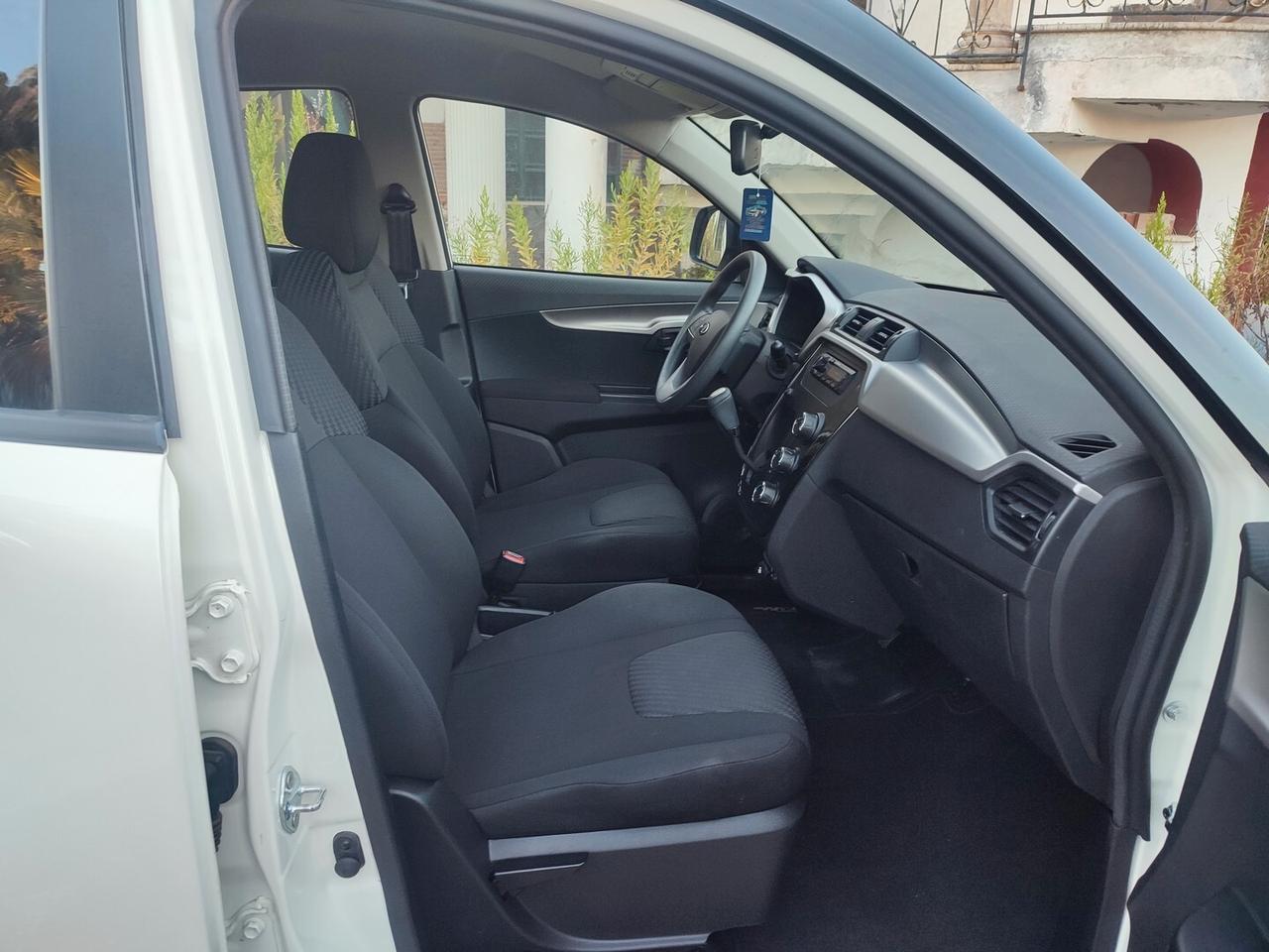 Mahindra KUV100 1.2 GPL K6 87 CV CLIMA TETTO NERO BASSI CONSUMI