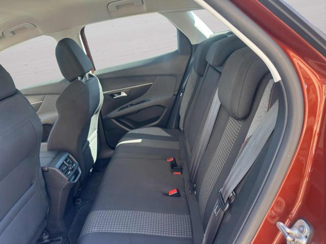 PEUGEOT 3008 BlueHDi 130 S&S Business
