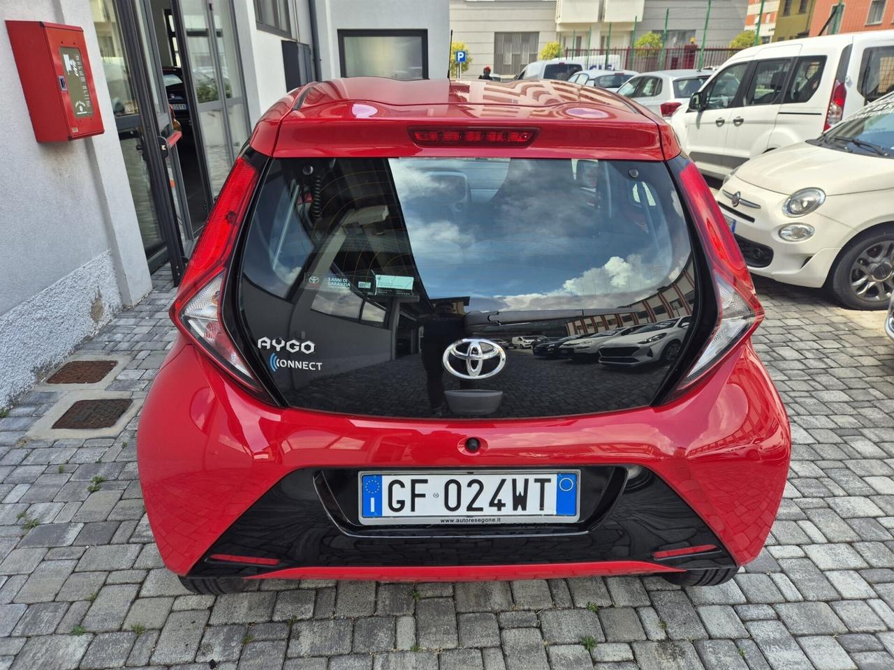 Toyota Aygo 1.0 Connect 5 porte SOLO 3000KM OK NEO