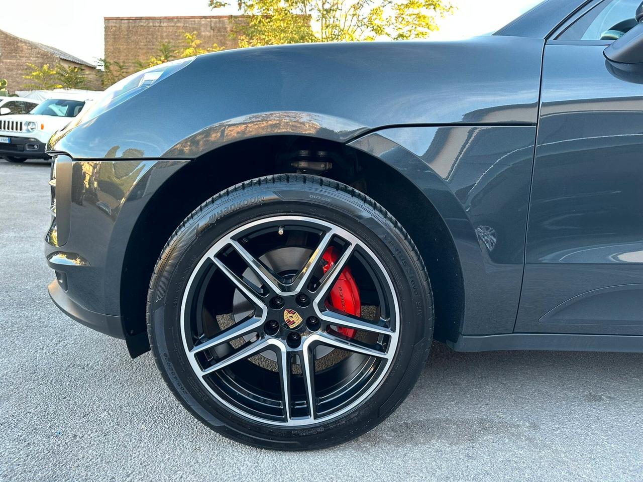 Porsche Macan 2.0 benzina 245 cv - 2021