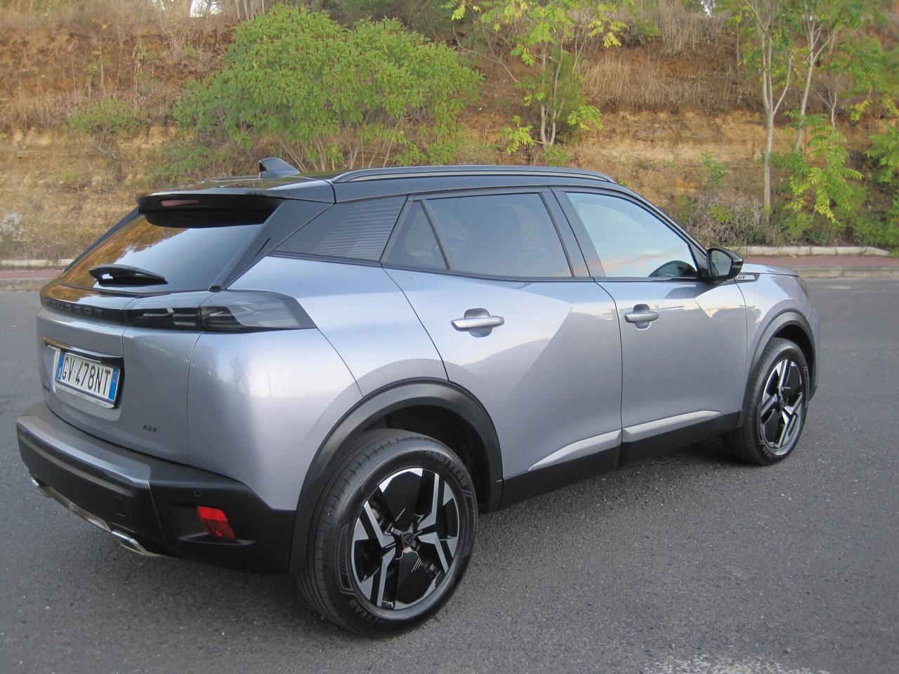 Peugeot 2008 PureTech 130 S&S EAT8 GT