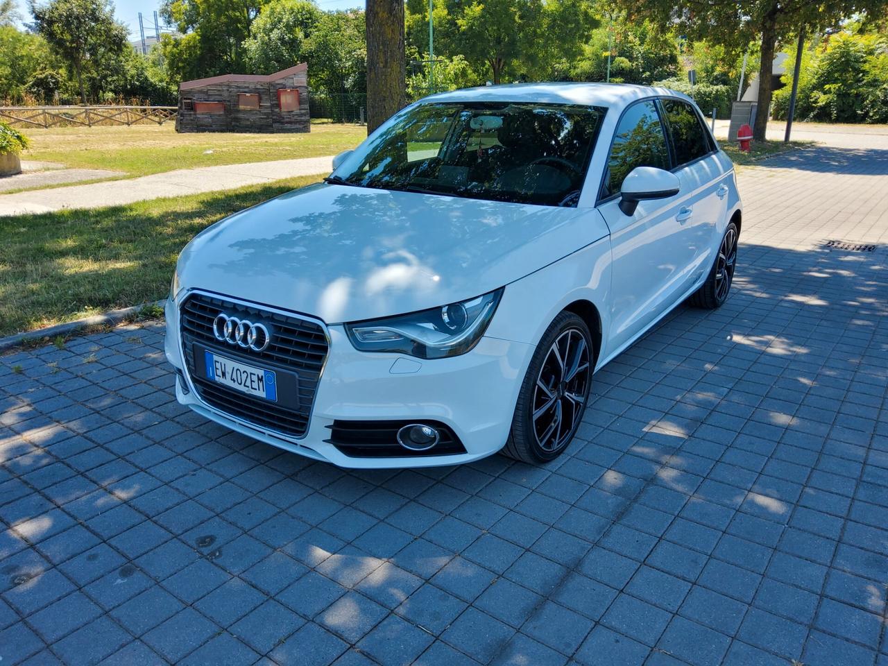 Audi A1 1.6 TDI S tronic line edition