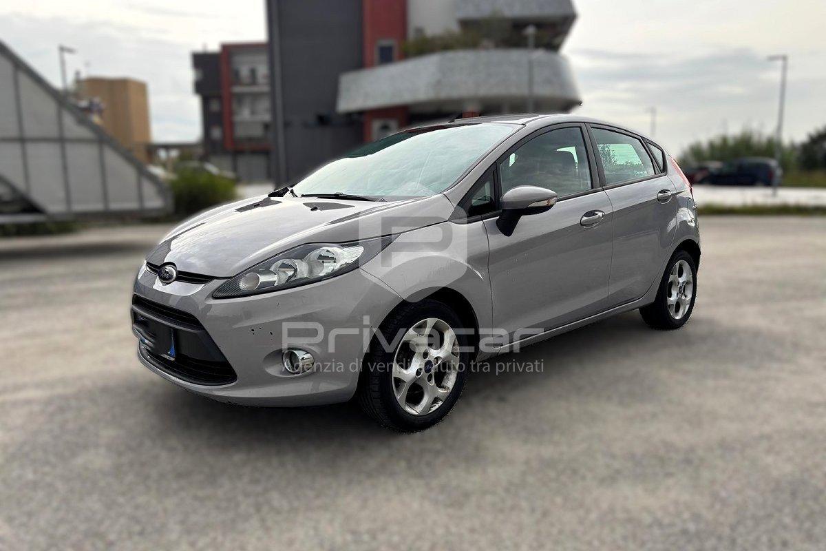 FORD Fiesta 1.4 TDCi 70CV 5 porte Titanium
