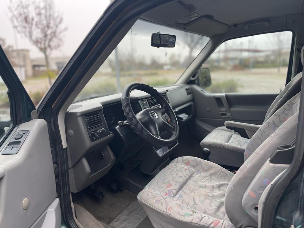 Volkswagen T4 Multivan 2.5 TDI – 102 CV