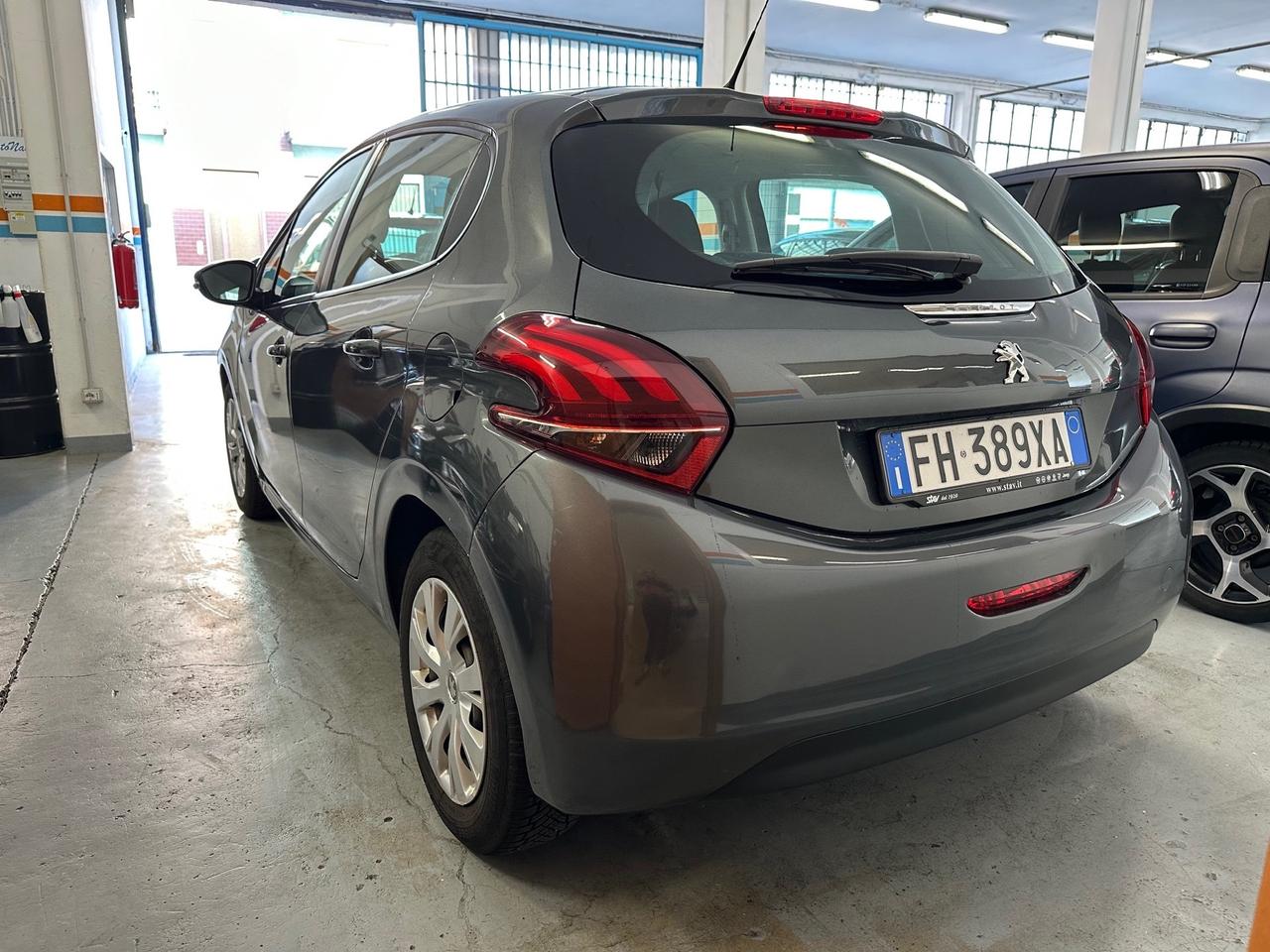 Peugeot 208 PureTech 82 5p. GPL Active