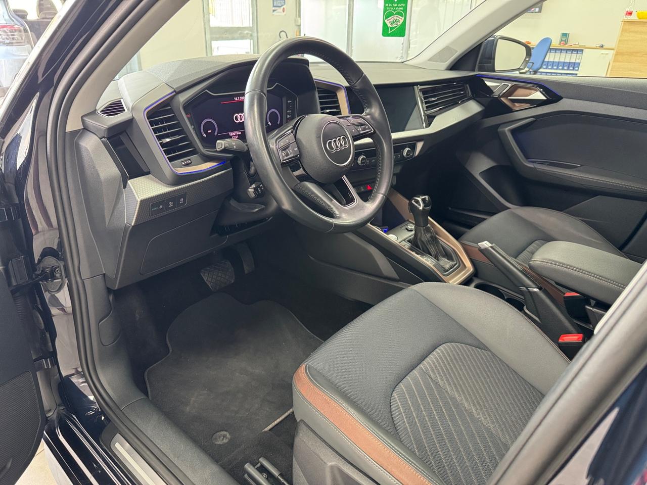 Audi A1 citycarver 30 TFSI S tronic Identity Contrast