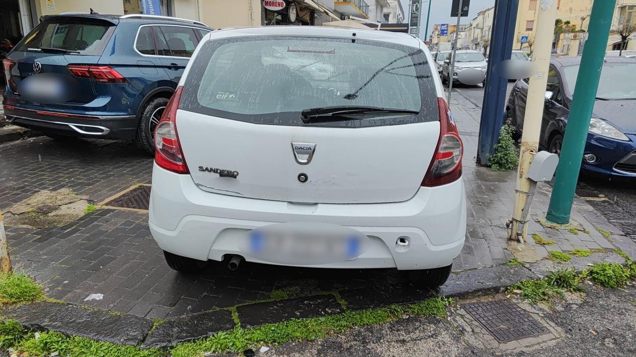 Dacia Sandero 1.4 8V GPL Lauréate 2010 USATO
