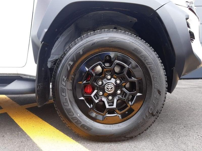 Toyota Hilux 2.8 D-4D A/T 4WD 4 porte Double Cab GR SPORT