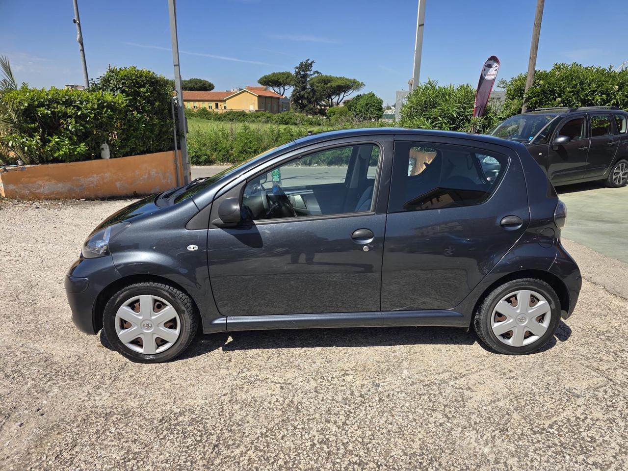 Toyota Aygo 1.0 12V VVT-i 5 porte Now Connect