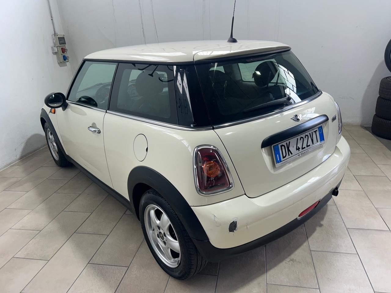 Mini 1.4 16V One Chili